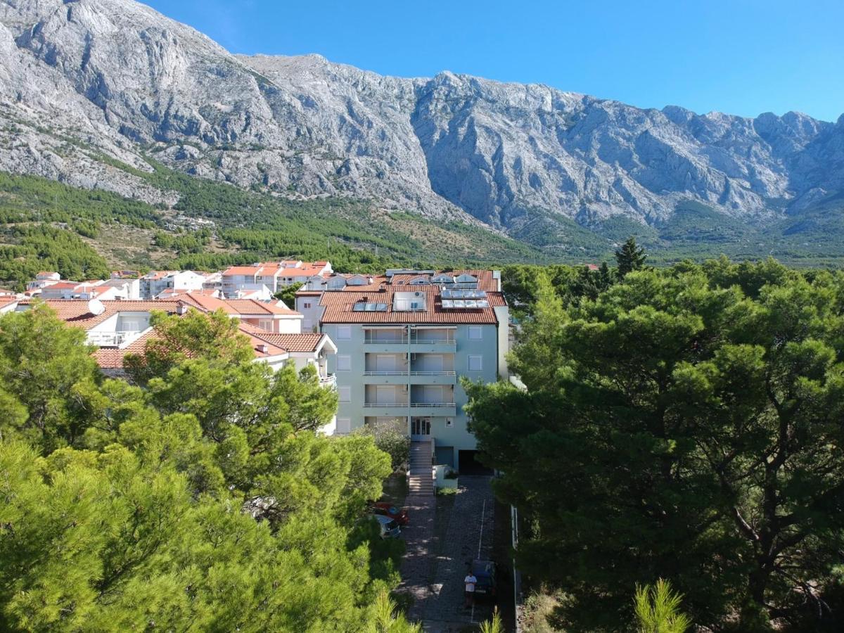 Ruza&Nikolina "1" Apartmani - Baska Voda Exterior photo