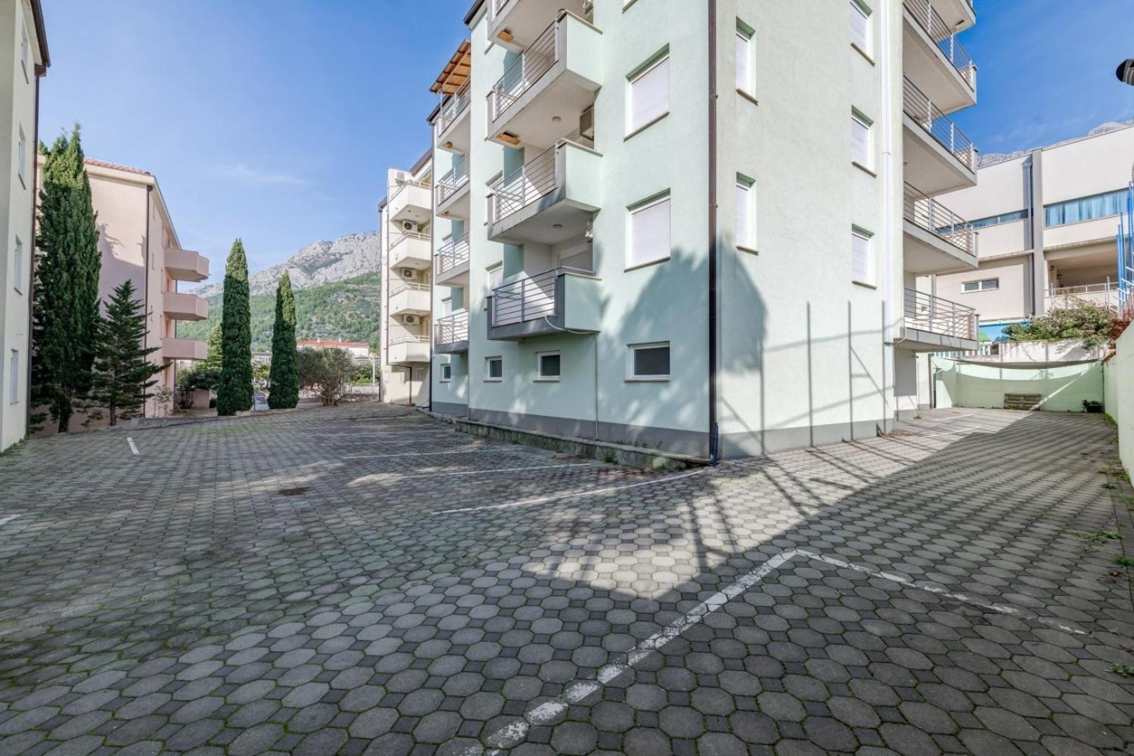 Ruza&Nikolina "1" Apartmani - Baska Voda Exterior photo