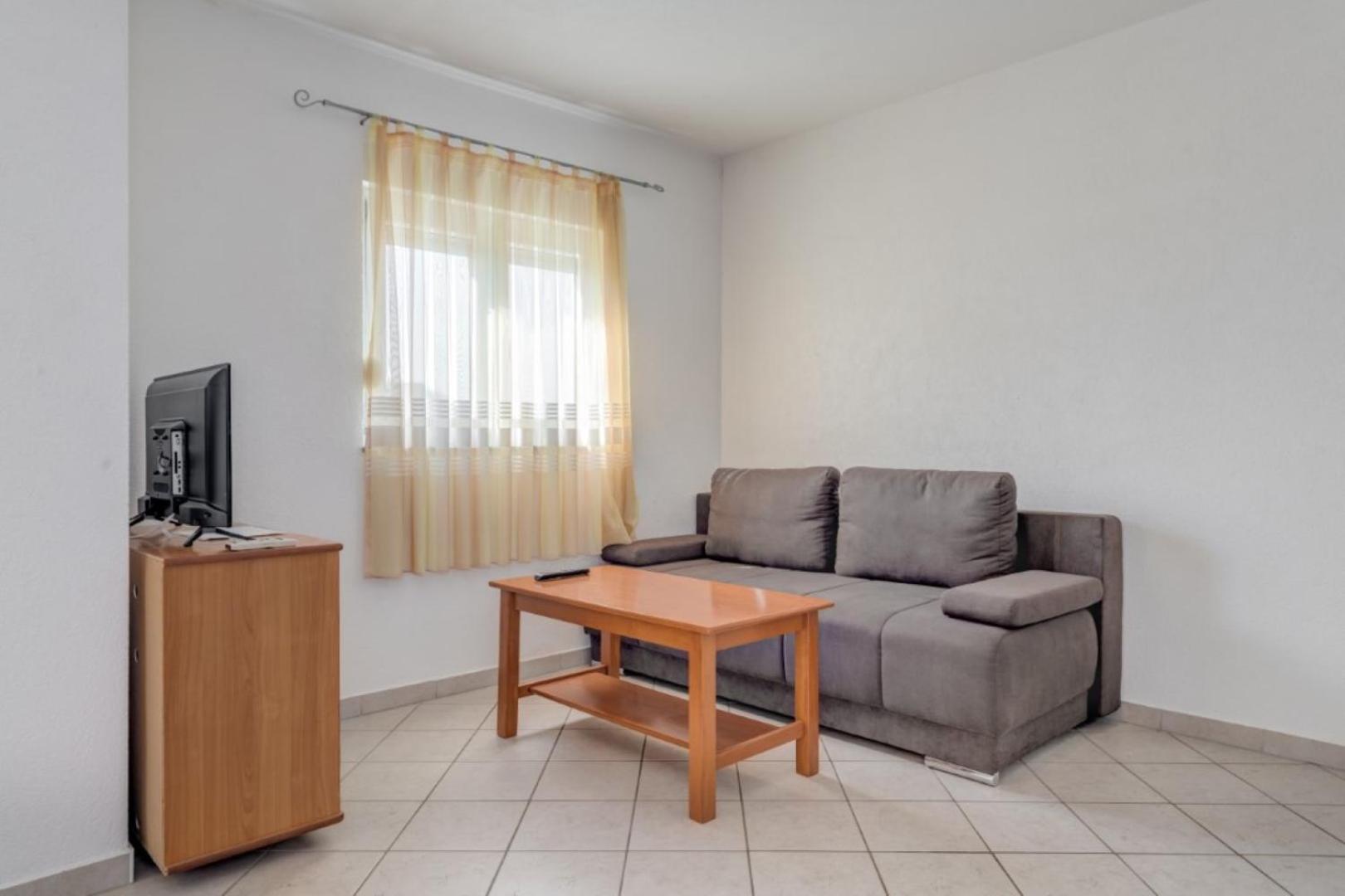 Ruza&Nikolina "1" Apartmani - Baska Voda Exterior photo